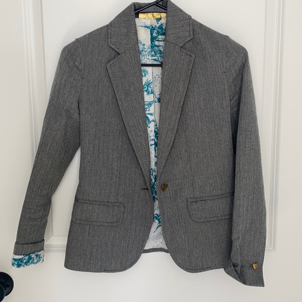Gray blazer